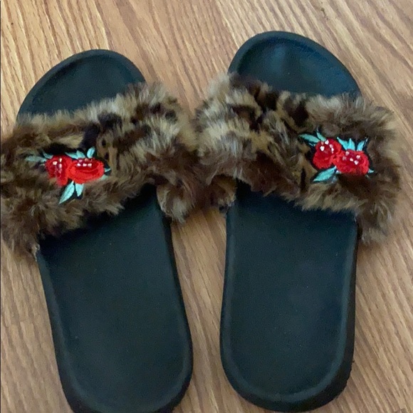 Sandals - Picture 2 of 5